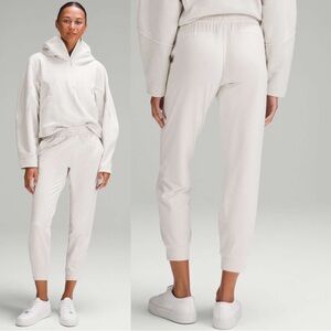 Lululemon Soft Jersey Classic-Fit Mid-Rise Jogger Heathered Bone Womans Size 4